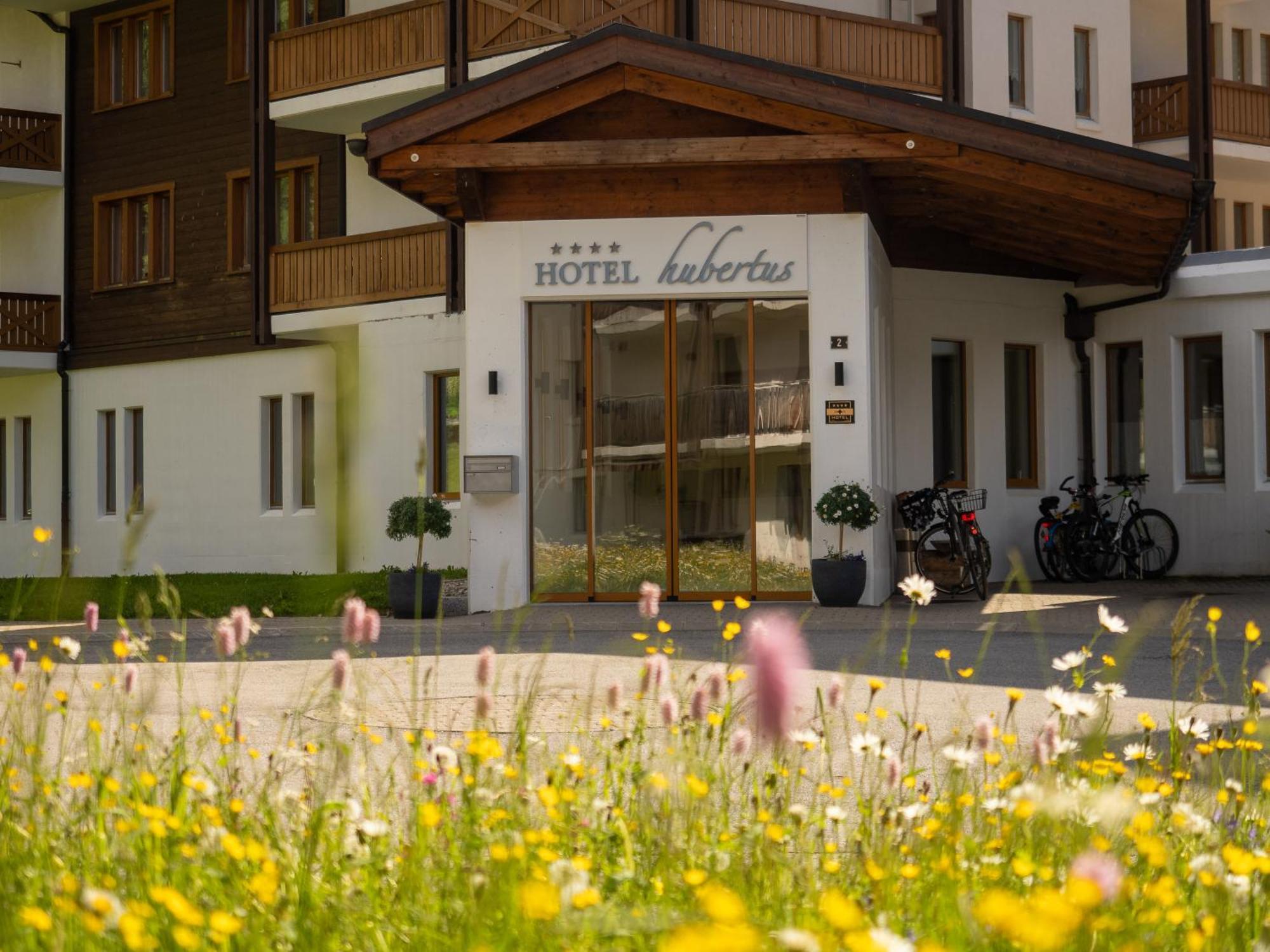 Obergesteln Hotel Hubertus מראה חיצוני תמונה