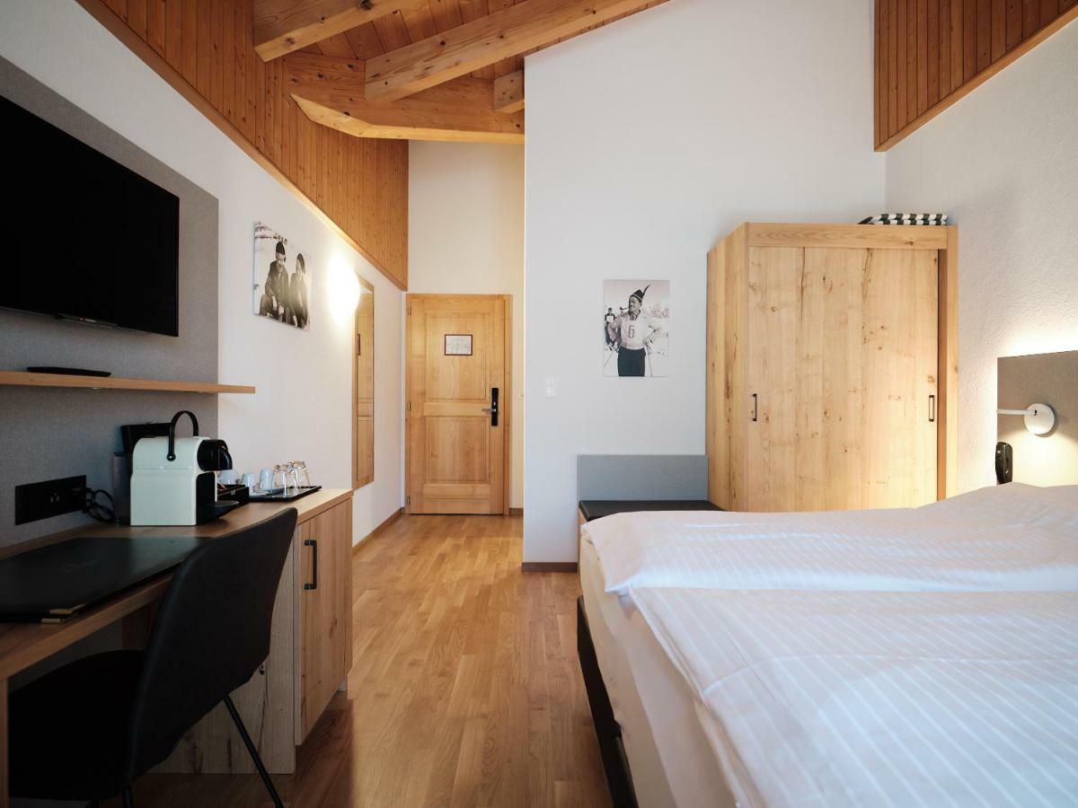 Obergesteln Hotel Hubertus מראה חיצוני תמונה